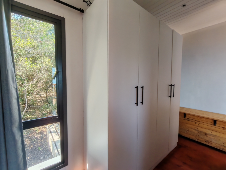 2 Bedroom Property for Sale in Beachview Eastern Cape